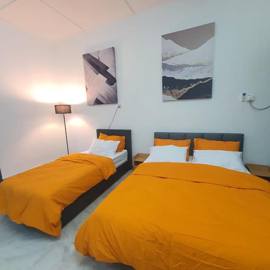 Airputih Younee4r3b 5mintownhomestay-10pax *